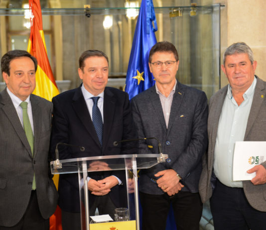 Luis Planas destaca que la “valorización del trabajo” de los agricultores y ganaderos españoles será uno de los principales ejes de actuación del Ministerio