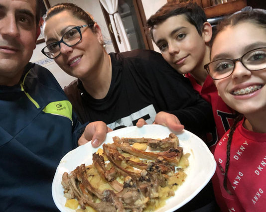 ASAJA Salamanca pone en marcha una campaña para promover el consumo y la defensa del chuletón, el cordero y el cochinillo durante la cuarentena