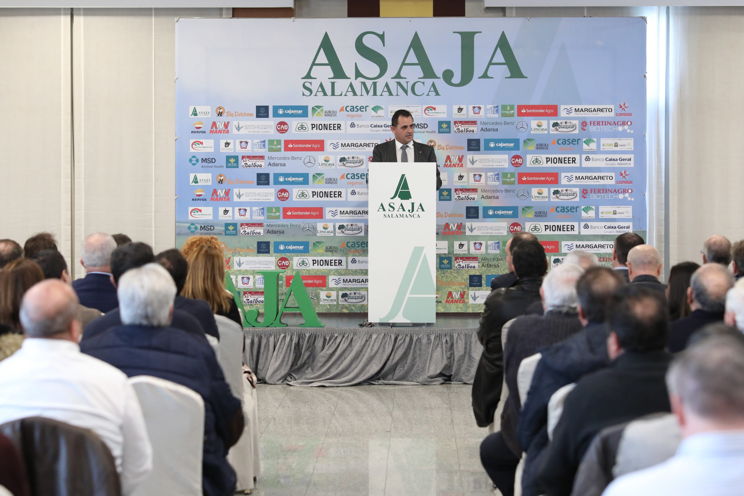 Delgado, en el discurso de inauguración de la sede central. |Manu Laya