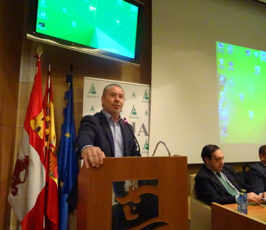ASAJA critica que se utilicen las previsiones de cosecha como señuelo para hundir los precios, cuando España es deficitaria en cereal Donaciano Dujo, pte ASAJA CyL. FOTO: VGA