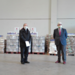 La Fundación Vicente Rodríguez Fabrés dona lotes de alimentos básicos para ancianos, familias y personas necesitadas