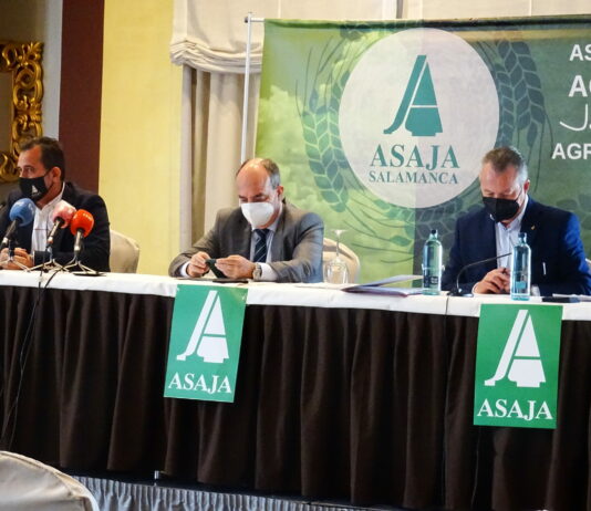 ASAJA Salamanca celebra su trigésima Asamblea General Odinaria De izda a dcha, Juan Luis Delgado, Juan Pedro Medina y Donaciano Dujo.