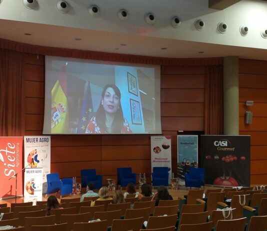 La directora general de Desarrollo Rural subraya la importancia de impulsar políticas públicas que desarrollen el talento de las mujeres rurales