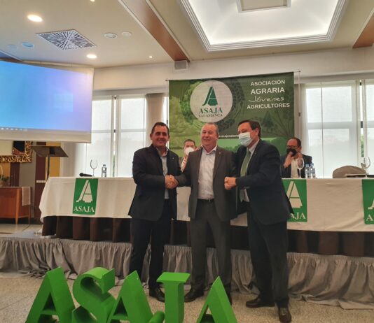 Reivindicaciones, oda al trabajo y una amena insignia de oro colman la XXXI Asamblea General de ASAJA Salamanca