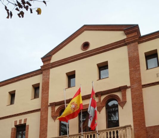 La Junta de Castilla y León crea nueve viceconsejerías, dos de ellas con relación directa al sector agrícola y ganadero Colegio de la Asunción, Valladolid, sede de la presidencia de la Junta de Castilla y León.