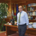 “La nueva PAC supone una oportunidad perdida” Juan Pedro Medina Rebollo, en su despacho de la Consejería de Agricultura, Ganadería y Desarrollo Rural de la Junta de Castilla y León.