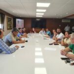 Primera cotización de la colza a 610 euros y los guisantes a 395 euros Asistentes de la mesa de cereal.