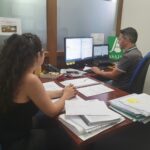 ASAJA Salamanca bate su récord y registra 104 PAC más que en la campaña anterior Un técnico de ASAJA Salamanca, atendiendo una solicitud.