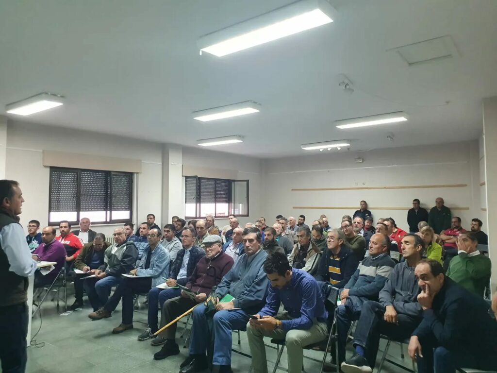 Jornada de la PAC en Macotera.