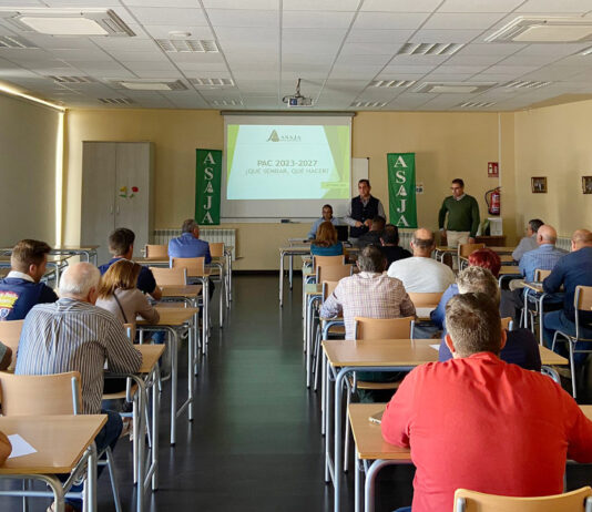 La carga ganadera deberá ser entre 0’4 y 2 UGM por hectárea en Ciudad Rodrigo 60 personas acudieron a la jornada sobre la PAC en Ciudad Rodrigo.