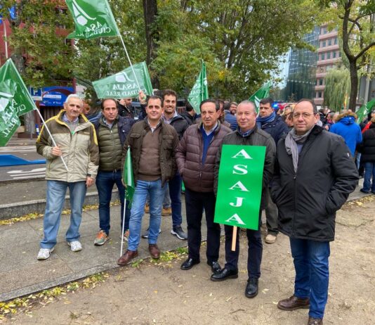 ASAJA Salamanca secunda la protesta frente a la Comisión Europea por menospreciar al sector en la nueva PAC