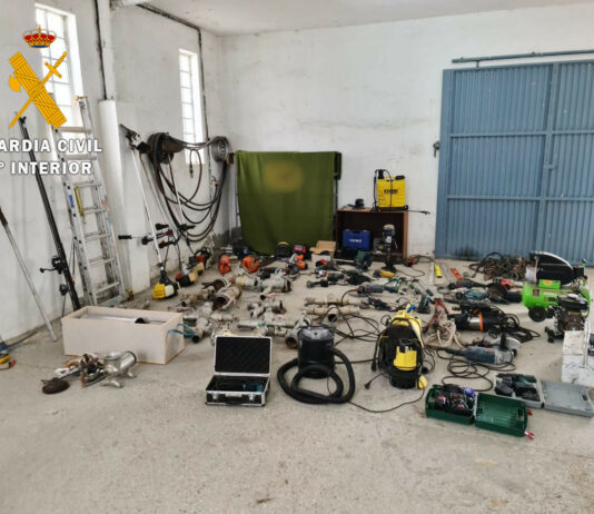 La Guardia Civil detiene un varón como supuesto autor de 20 delitos contra la propiedad en casas de campo y explotaciones ganaderas en Salamanca y Ávila