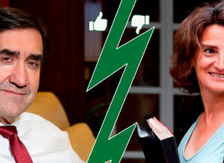 Diciembre 2022: El azucarillo, para Juan Carlos Suárez-Quiñones; la galleta es para Teresa Ribera Rodríguez