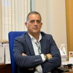 Con estos bueyes tenemos que arar