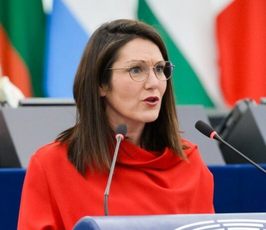 Europa escucha al campo. ASAJA celebra el cambio de estatus de lobo y exige que España actúe ya.