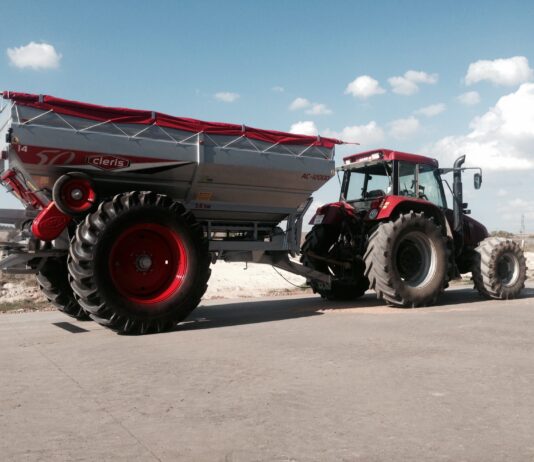 ASAJA denuncia que los agricultores pagan tres veces más por abonar mientras el cereal se vende al precio de hace una década