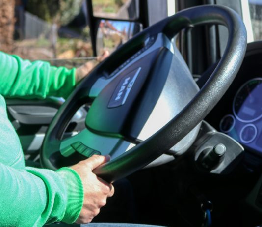 El Gobierno permite más de una persona en el mismo vehículo para ir a las explotaciones