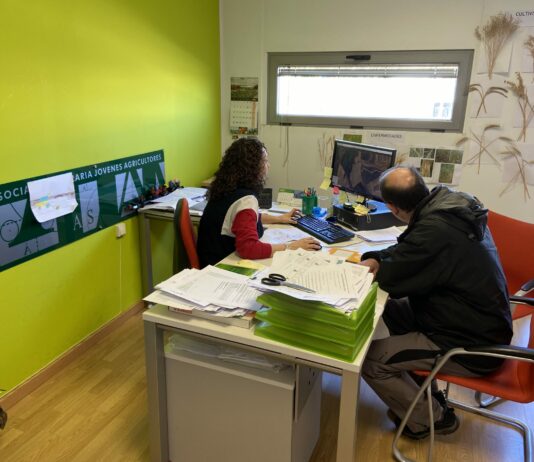 AMENAZA DE COLAPSO EN EL SECTOR AGRARIO ANTE LA AVALANCHA DE NORMAS IMPUESTAS POR LA NUEVA PAC