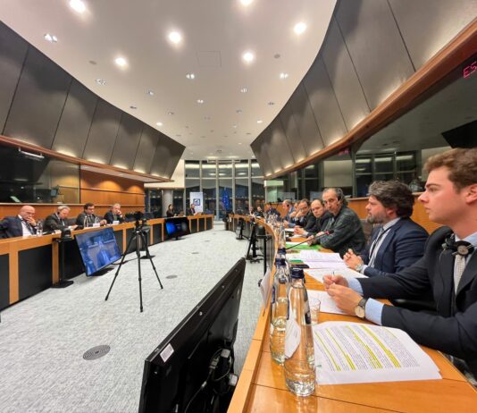 ASAJA exige la dimisión del comisario de Agricultura por su ineficacia