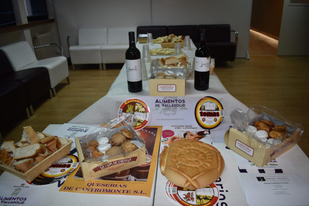 Un ejemplo de los productos que se pudieron probar a cargo de los patrocinadores de esta charla.