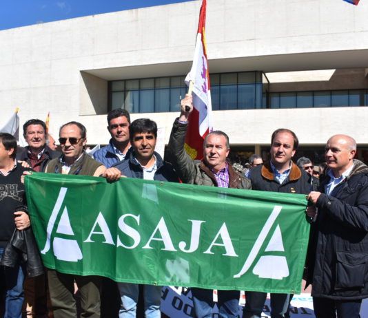 ASAJA se suma a la protesta contra el irracional bloqueo a la caza en Castilla y León ASAJA se suma a la protesta contra el irracional bloqueo a la caza