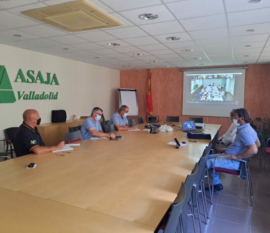 Pedro Barato se compromete a buscar soluciones a la problemática de Rueda junto con Donaciano Dujo y Juan Ramón Alonso Pedro Barato se compromete a buscar soluciones a la problemática de Rueda junto con Donaciano Dujo y Juan Ramón Alonso