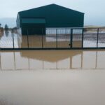 ASAJA Valladolid denuncia el lamentable estado de algunas regueras por parte de la CHD Imagen de una de las instalaciones agrícolas afectadas por la lluvia de este jueves en Medina de Rioseco
