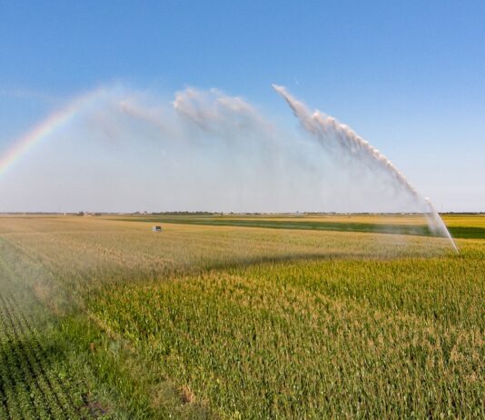 ASAJA Valladolid lanza un nuevo servicio gratuito de asesoría en la factura de la luz para ayudar a sus socios a ahorrar tractorada contra la CHD en valladolid