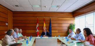 Juan Ramón Alonso acude a la primera reunión del nuevo consejero, Joaquín Antonio Pino, con las Opas Juan Ramón Alonso acude a la primera reunión del nuevo consejero, Joaquín Antonio Pino con las Opas