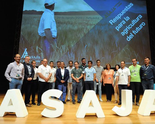 ASAJA presenta un documento estratégico de defensa del sector agroganadero para los próximos años ASAJA presenta un documento estratégico de defensa del sector agroganadero para los próximos años