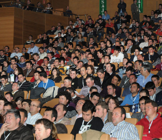 LA NUEVA GENERACIÓN DEL CAMPO: LOS CHICOS Y CHICAS QUE PRODUCEN LO QUE COMES LA NUEVA GENERACIÓN DEL CAMPO: LOS CHICOS Y CHICAS QUE PRODUCEN LO QUE COMES