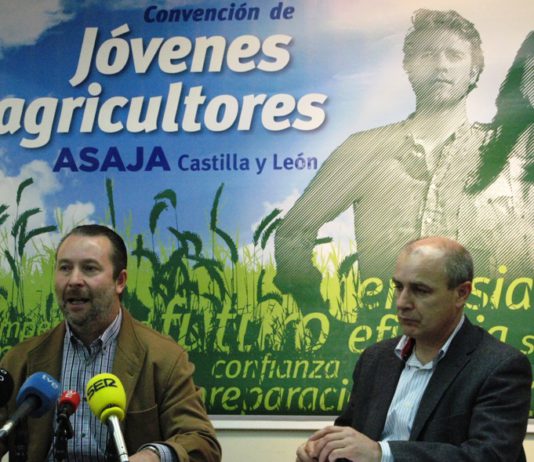 PROPUESTAS DE FUTURO PARA LOS JÓVENES AGRICULTORES DE CASTILLA Y LEÓN PROPUESTAS DE FUTURO PARA LOS JÓVENES AGRICULTORES DE CASTILLA Y LEÓN