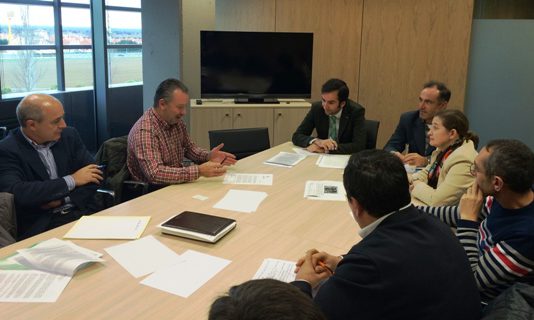 ASAJA califica de decepcionante la respuesta de industria a las demandas del sector sobre el problema de las ITV de los tractores ASAJA califica de decepcionante la respuesta de industria a las demandas del sector sobre el problema de las ITV de los tractores