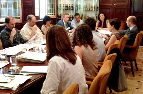 Prosiguen las reuniones con el Ministerio para definir la aplicación de la reforma de la PAC en España Prosiguen las reuniones con el Ministerio para definir la aplicación de la reforma de la PAC en España