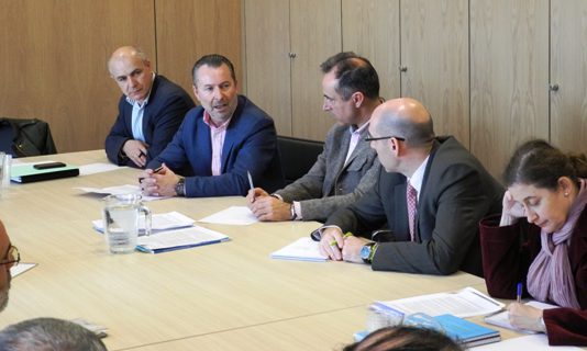 El director general de Industria se compromete a revisar con el sector las ITV a las cabinas de los tractores El director general de Industria se compromete a revisar con el sector las ITV a las cabinas de los tractores
