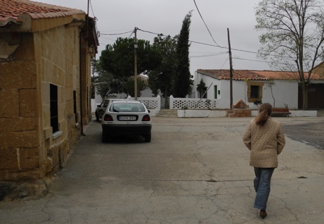 ASAJA pedirá hoy al consejero de sanidad que frene cualquier recorte de servicios sanitarios en el medio rural ASAJA pedirá hoy al consejero de sanidad que frene cualquier recorte de servicios sanitarios en el medio rural