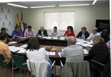 ASAJA pide un equilibrio real de fuerzas entre industria y productores en las DO ASAJA pide un equilibrio real de fuerzas entre industria y productores en las DO