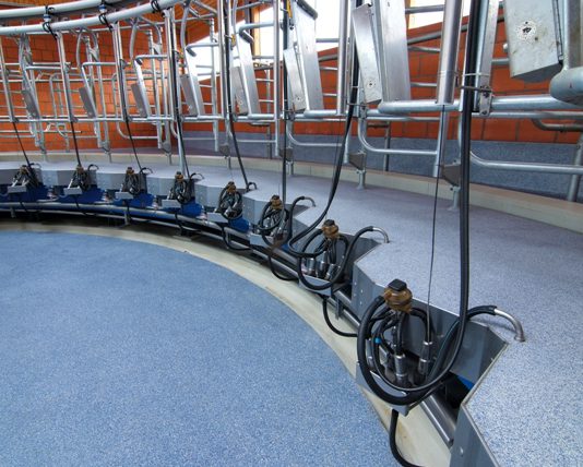 La Interprofesional Láctea respalda la propuesta de ASAJA de ofrecer un plan de cese indemnizado a las explotaciones menos viables La Interprofesional Láctea respalda la propuesta de ASAJA de ofrecer un plan de cese indemnizado a las explotaciones menos viables