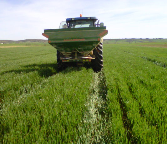 ASAJA critica los abusivos precios de los fertilizantes