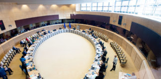 La Comisión maquilla el marco financiero mientras reduce los fondos de la PAC y deja al campo desprotegido