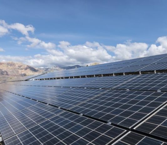 ASAJA alerta del deterioro del medio rural que implica la proliferación de macroparques solares