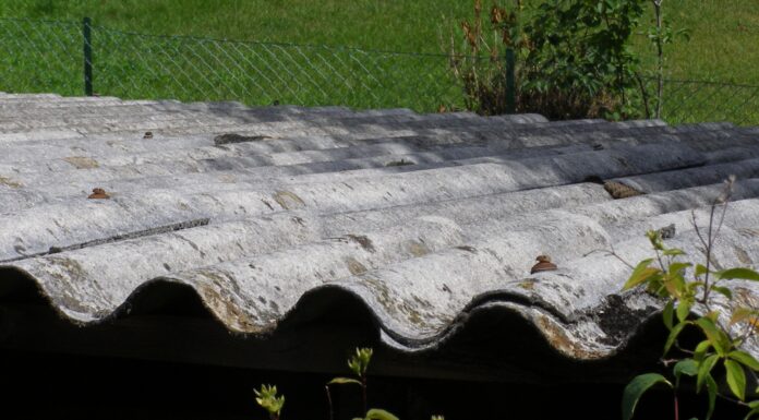 ASAJA pide una planificación seria y bien financiada de las ayudas a la retirada de cubiertas de amianto, tras varias convocatorias insuficientes