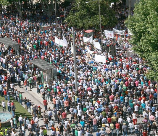 Los agricultores y ganaderos españoles protestarán ante los ministros de la UE por los continuos ataques al sector