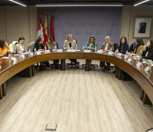 El 54 por ciento de las personas que emprenden en el medio rural son mujeres