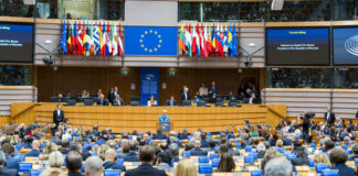 El Parlamento Europeo da luz verde a fortalecer la protección del agricultor frente a la gran distribución