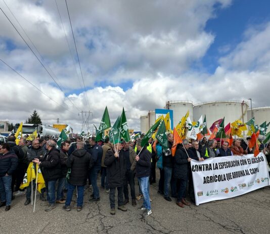 Los agricultores de Castilla y León alzan la voz contra la especulación con el precio del carburante y reclaman medidas de urgencia